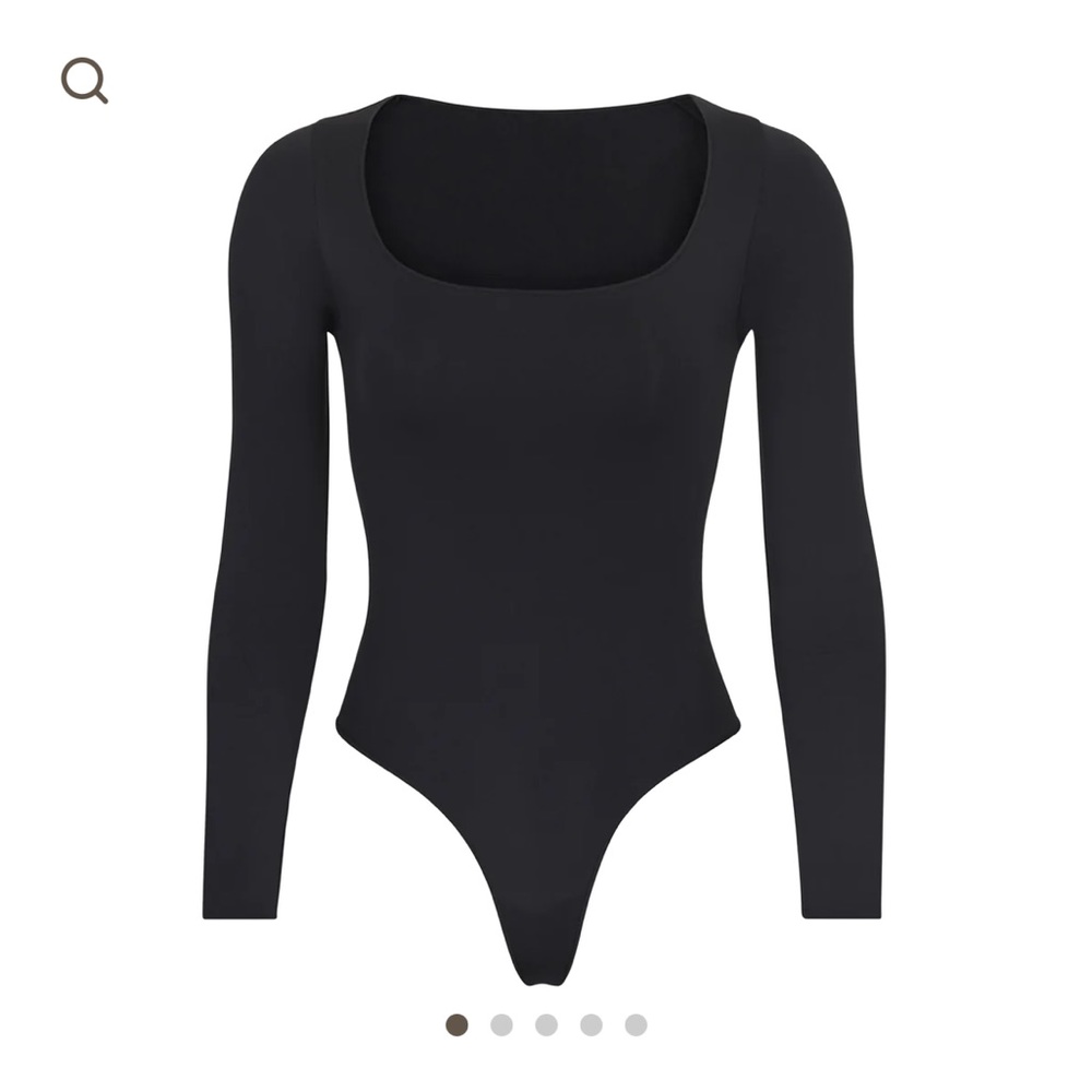 Skims Essential Long Sleeve Scoop Neck Bodysuit SIZE S/M